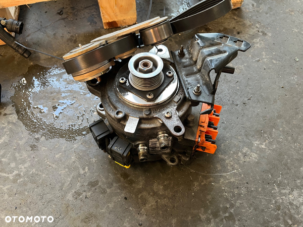 Alternator Citroen DS5 2.0 HDI