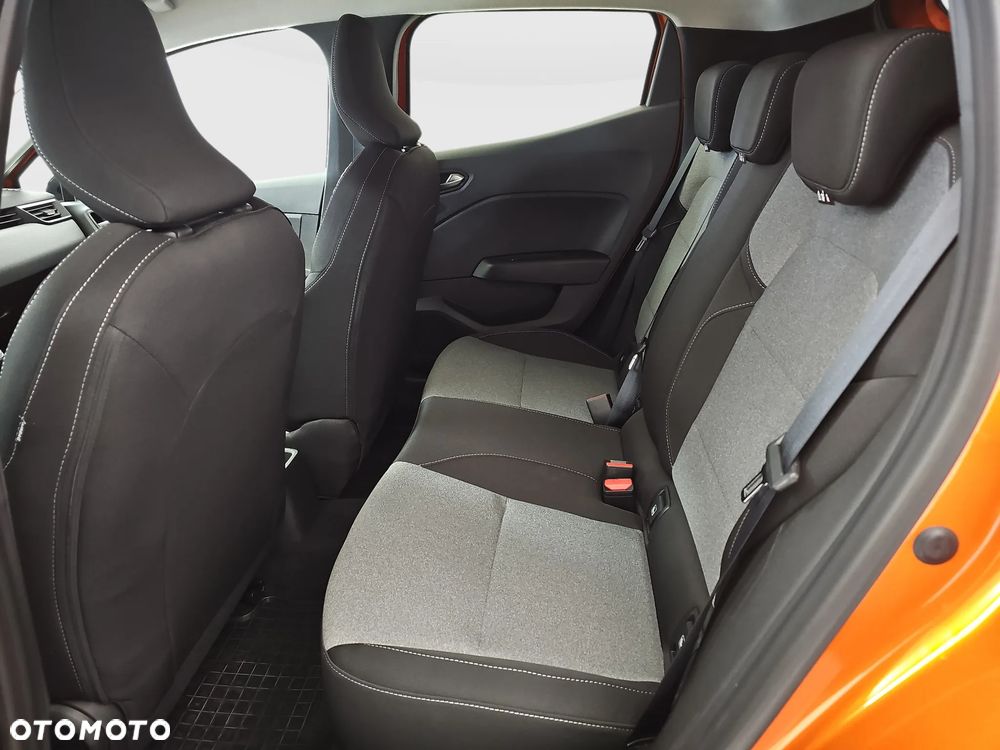 Renault Clio 1.0 TCe Evolution - 22