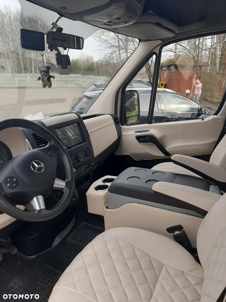 Mercedes-Benz Sprinter - 9