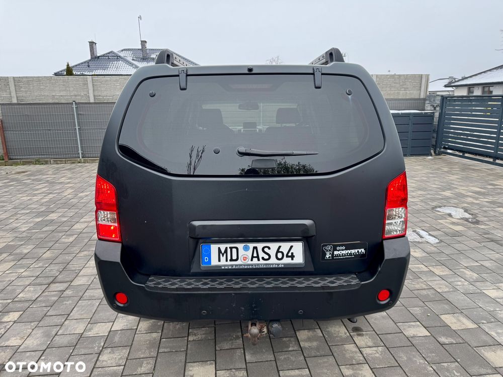 Nissan Pathfinder 2.5 dCi Premium - 17