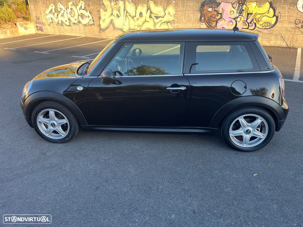 MINI 3 Portas One D - 7
