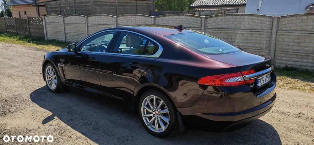 Jaguar XF 2.2 D Premium Luxury - 13