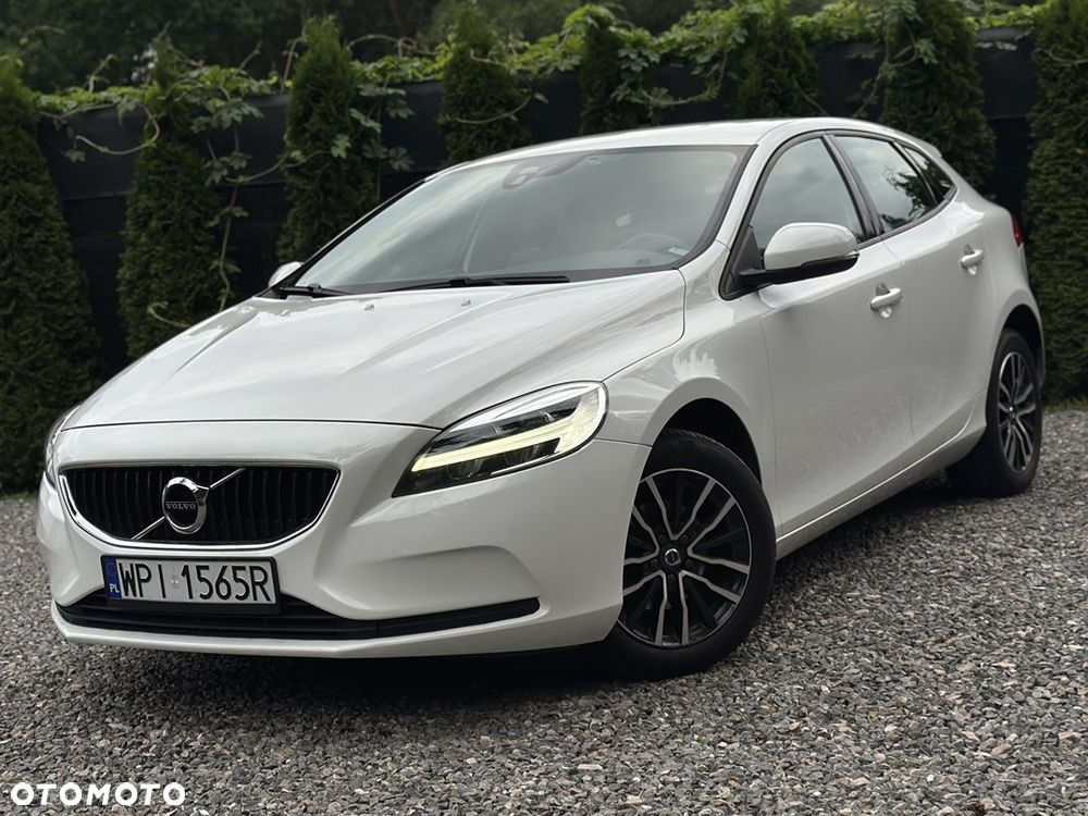 Volvo V40 D2 Momentum - 1
