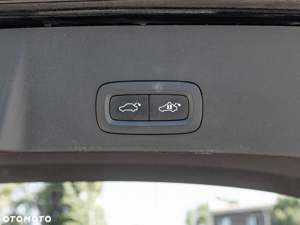 Volvo XC 40 B3 Core - 29