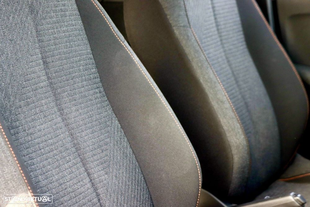 Peugeot 208 1.2 PureTech Active - 17