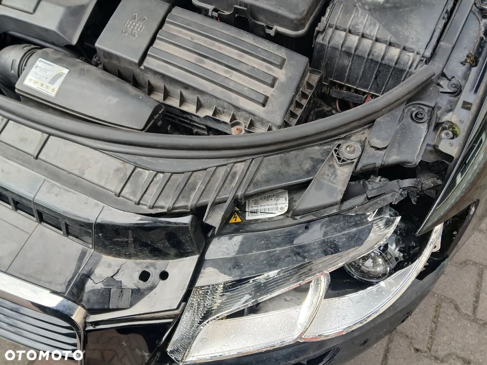 Audi A3 Cabrio 2.0 TDI DPF S tronic Ambition - 8