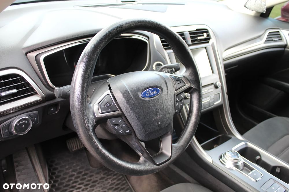 Ford Fusion - 10