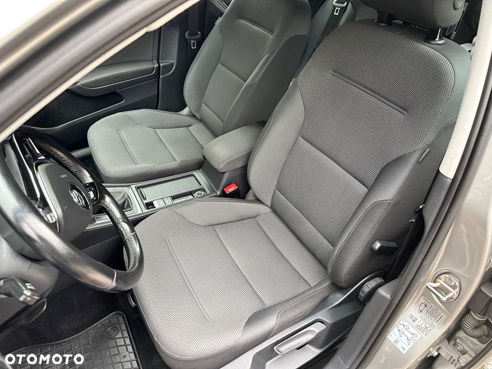 Volkswagen Golf VII 1.6 TDI BMT Comfortline - 9