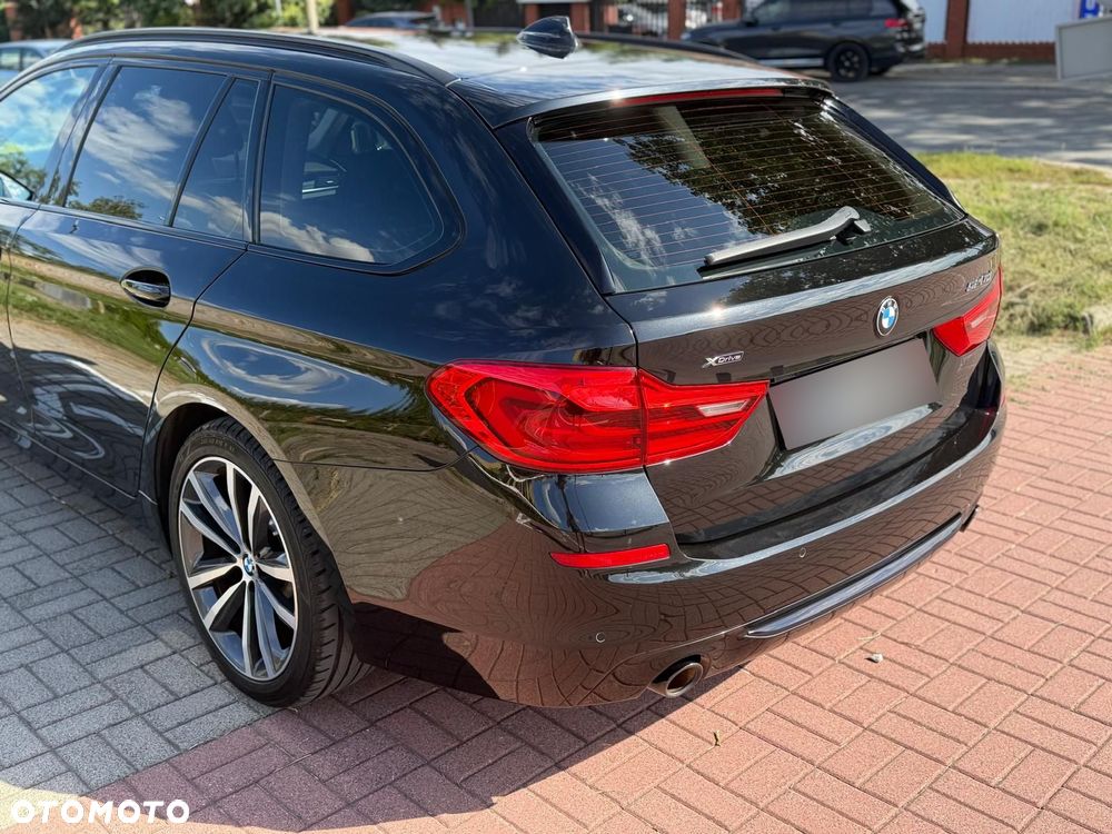 BMW Seria 5 520d xDrive - 4