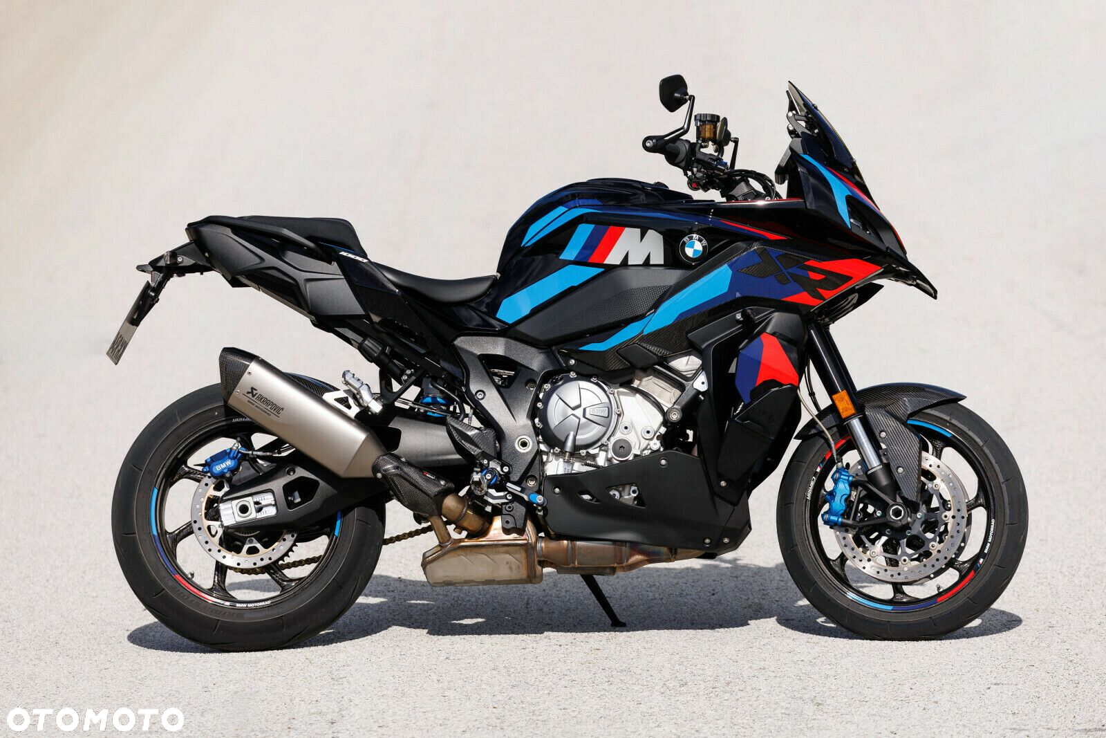 BMW S - 4