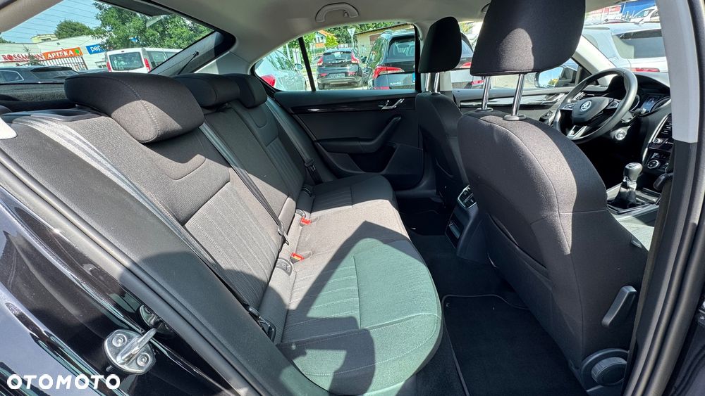 Skoda Octavia 2.0 TDI Style - 10