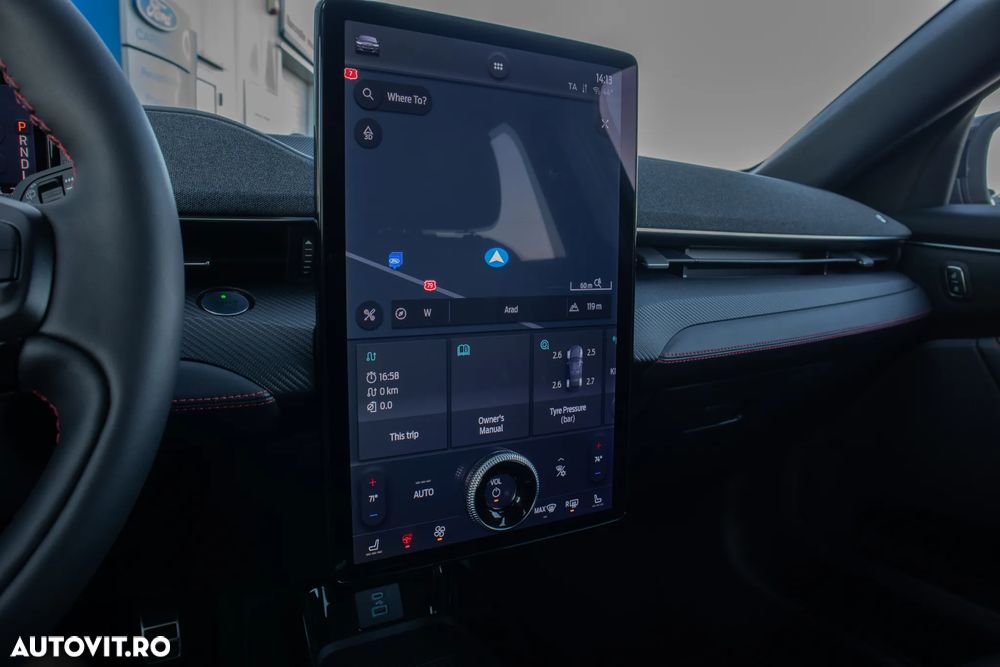 Ford Mustang Mach-E - 30