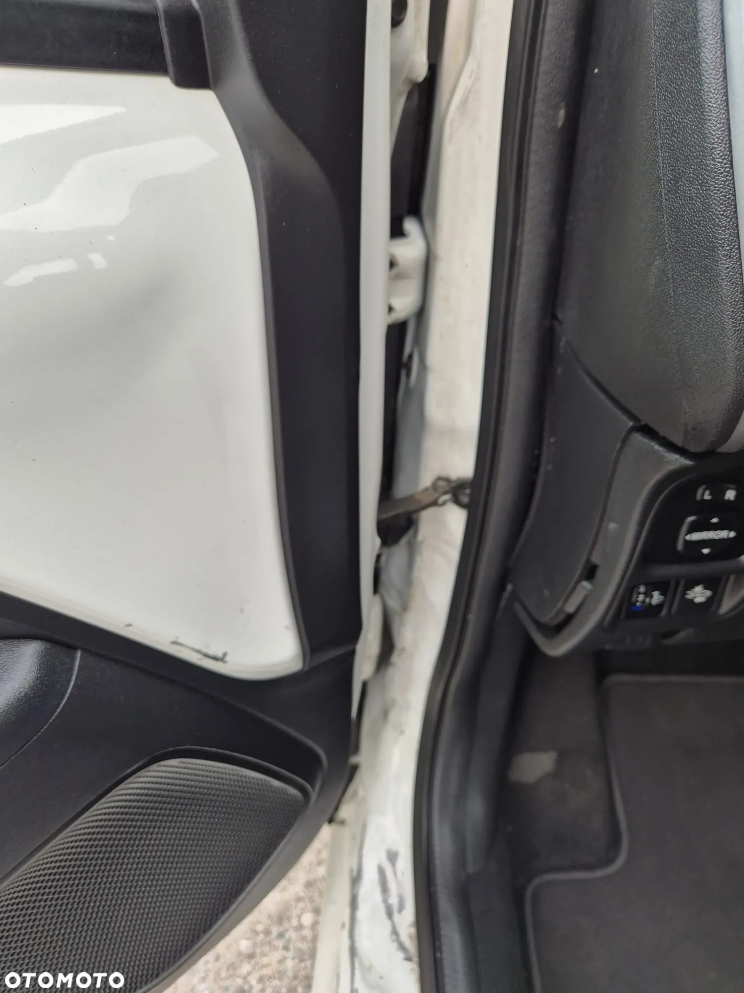 Toyota Aygo x.shift x-play connect - 12