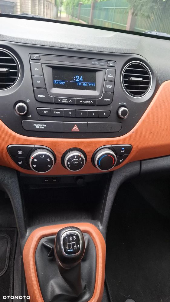 Hyundai i10 1.0 BlueDrive Premium - 16