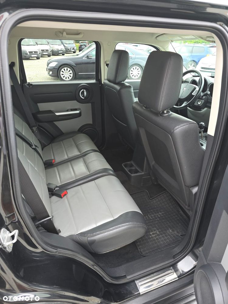 Dodge Nitro - 10