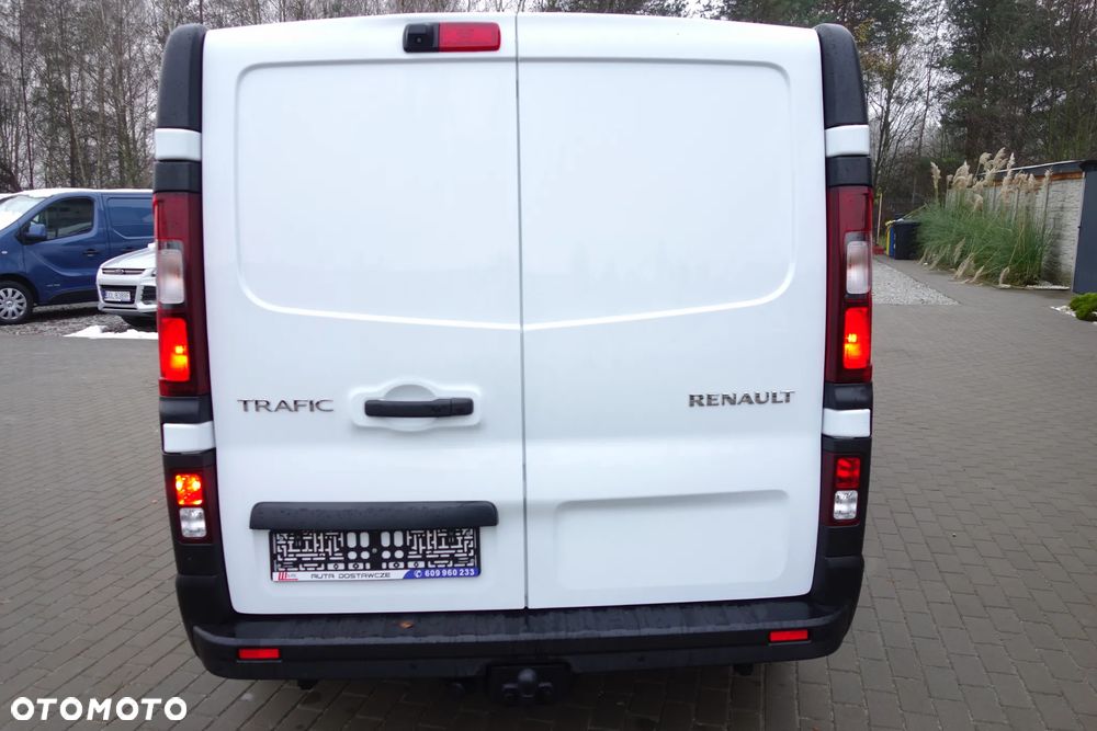Renault Trafic 2.0 Dci  120 KM Long Klima Kamera Ledy - 16