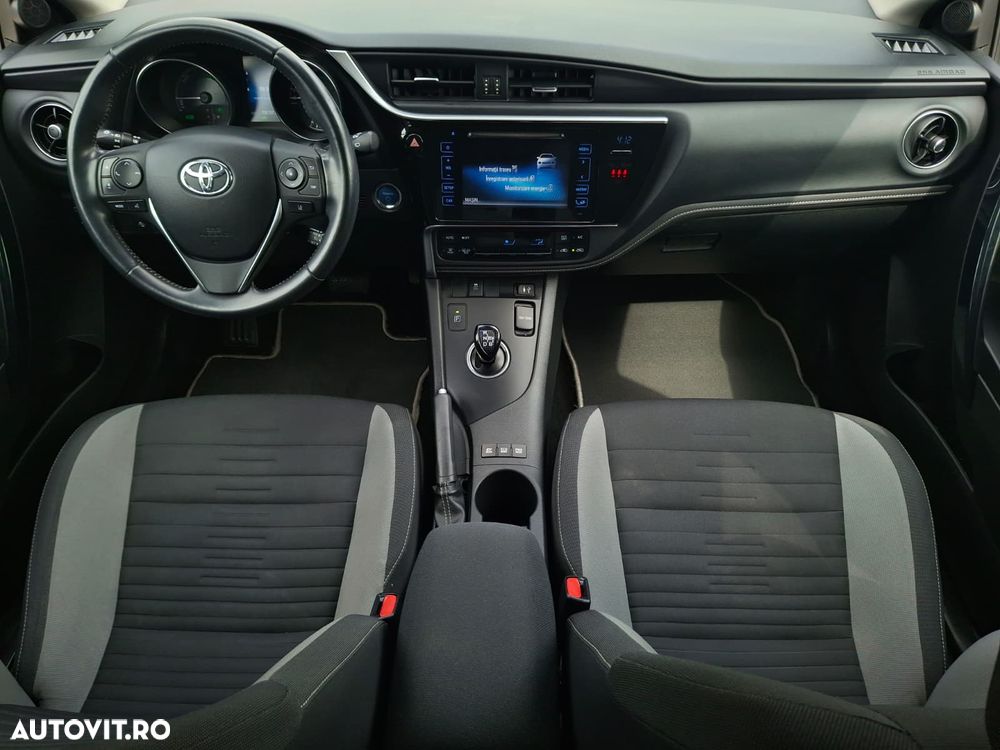 Toyota Auris - 17