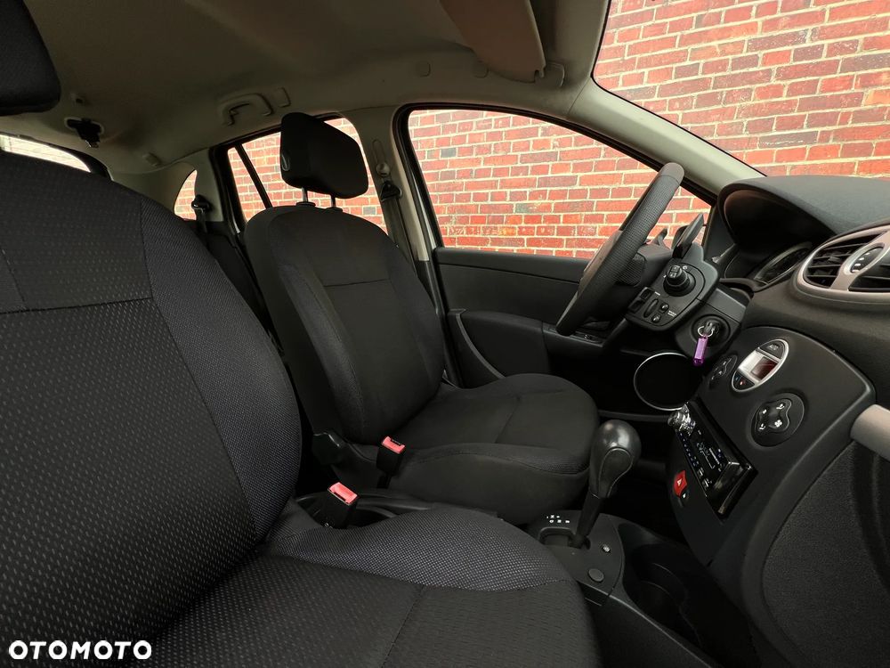 Renault Clio - 15