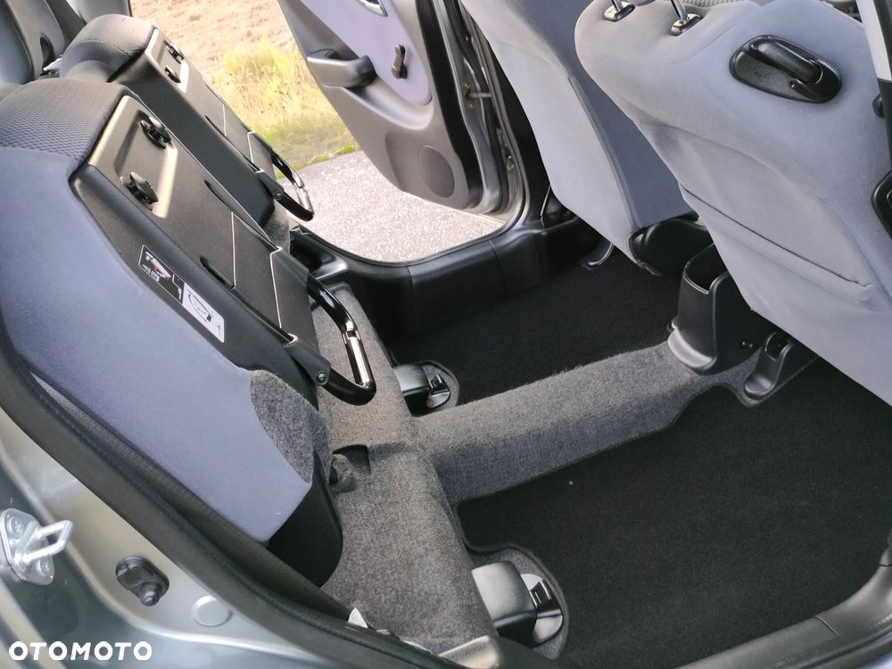 Honda Jazz 1.4 CVT ES - 28