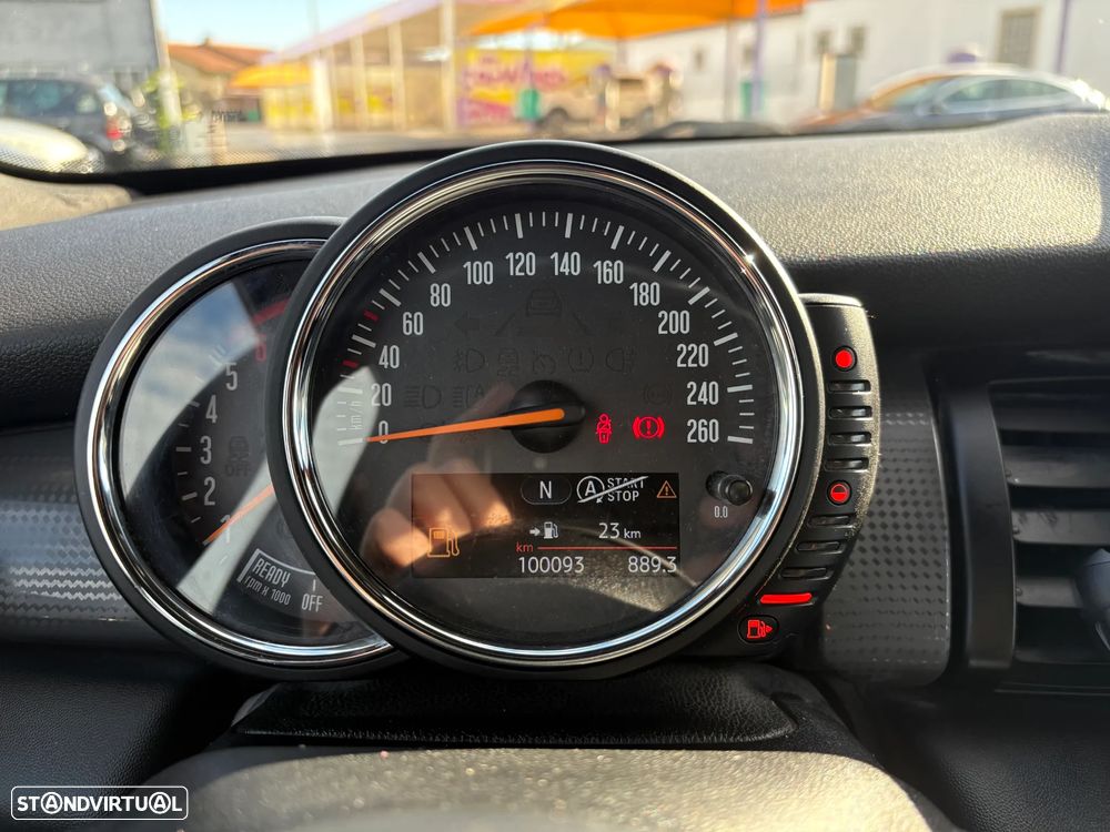 MINI 3 Portas One D - 11