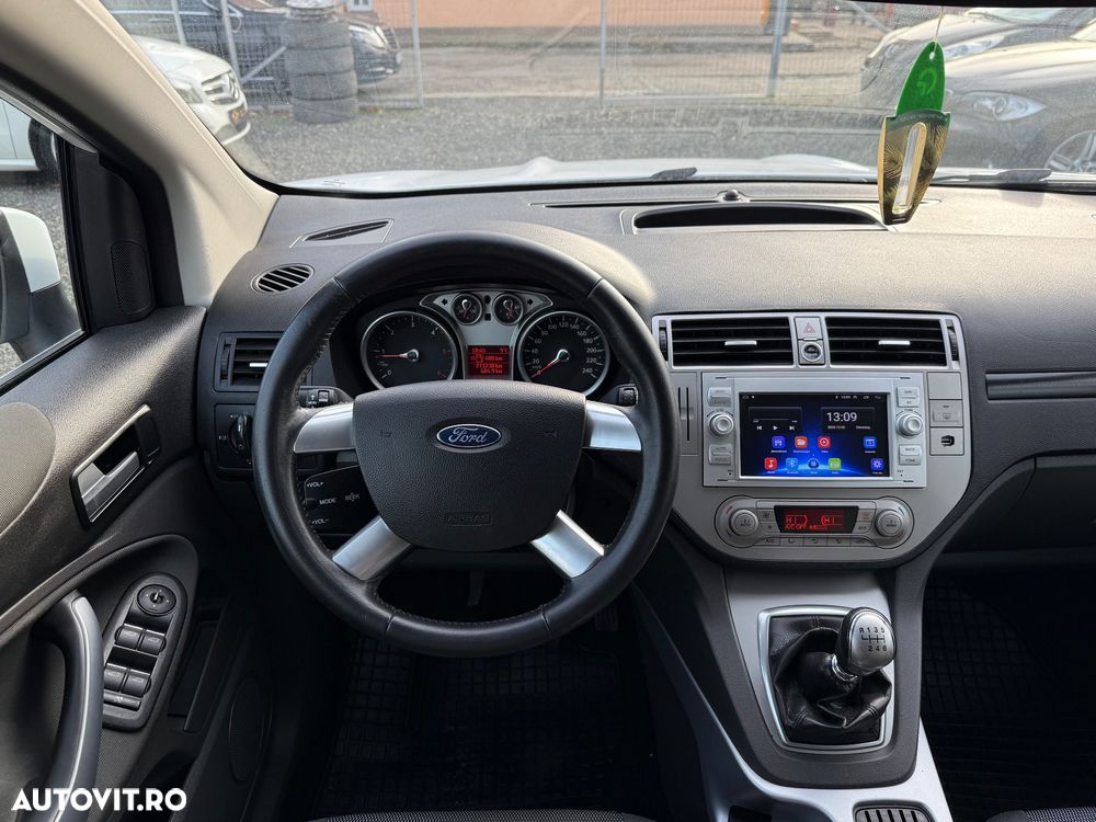 Ford Kuga 2.0 TDCi 4x4 Titanium - 11