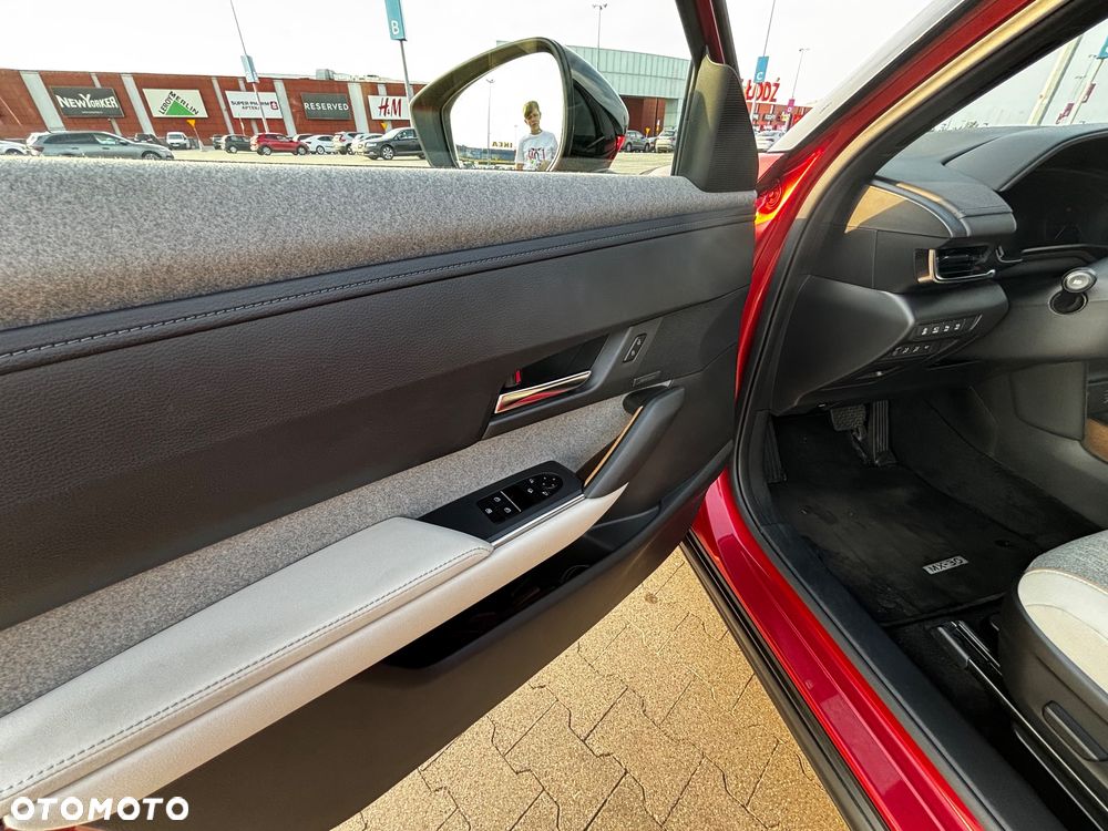 Mazda MX-30 - 11