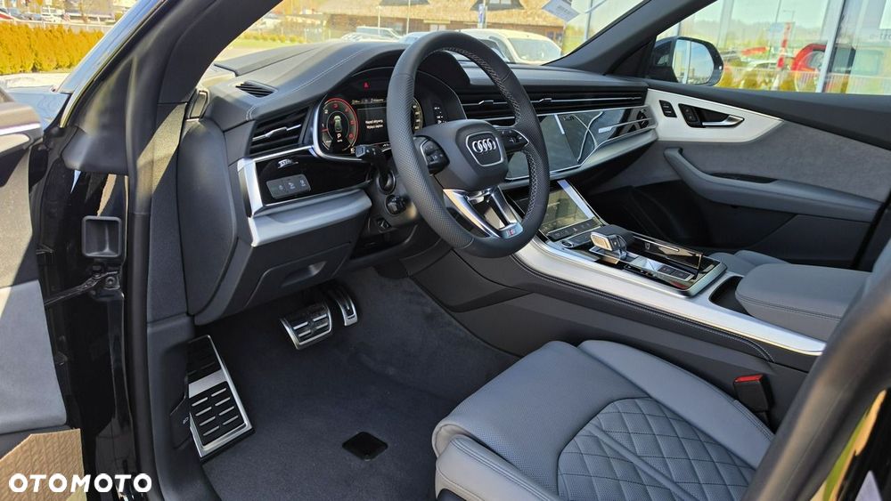 Audi Q8 - 7
