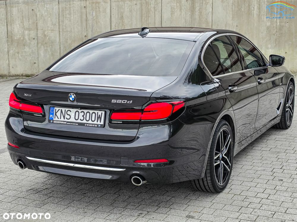 BMW Seria 5 520d xDrive Sport Line - 12