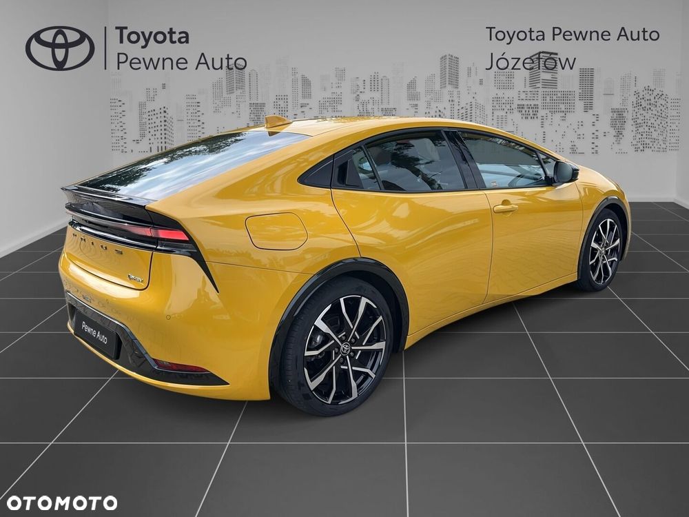 Toyota Prius - 5