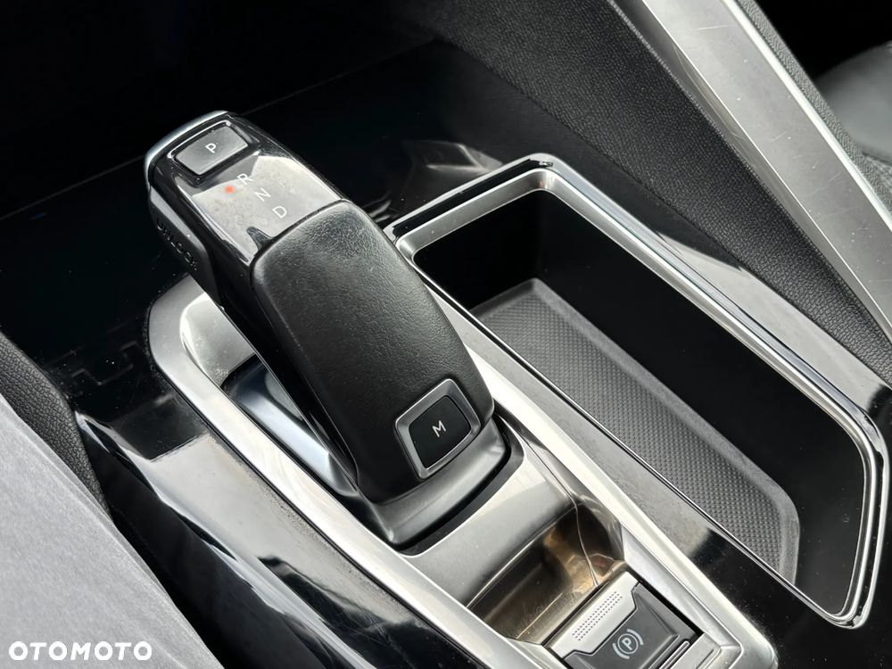 Peugeot 3008 THP 165 EAT6 Stop & Start Allure - 28