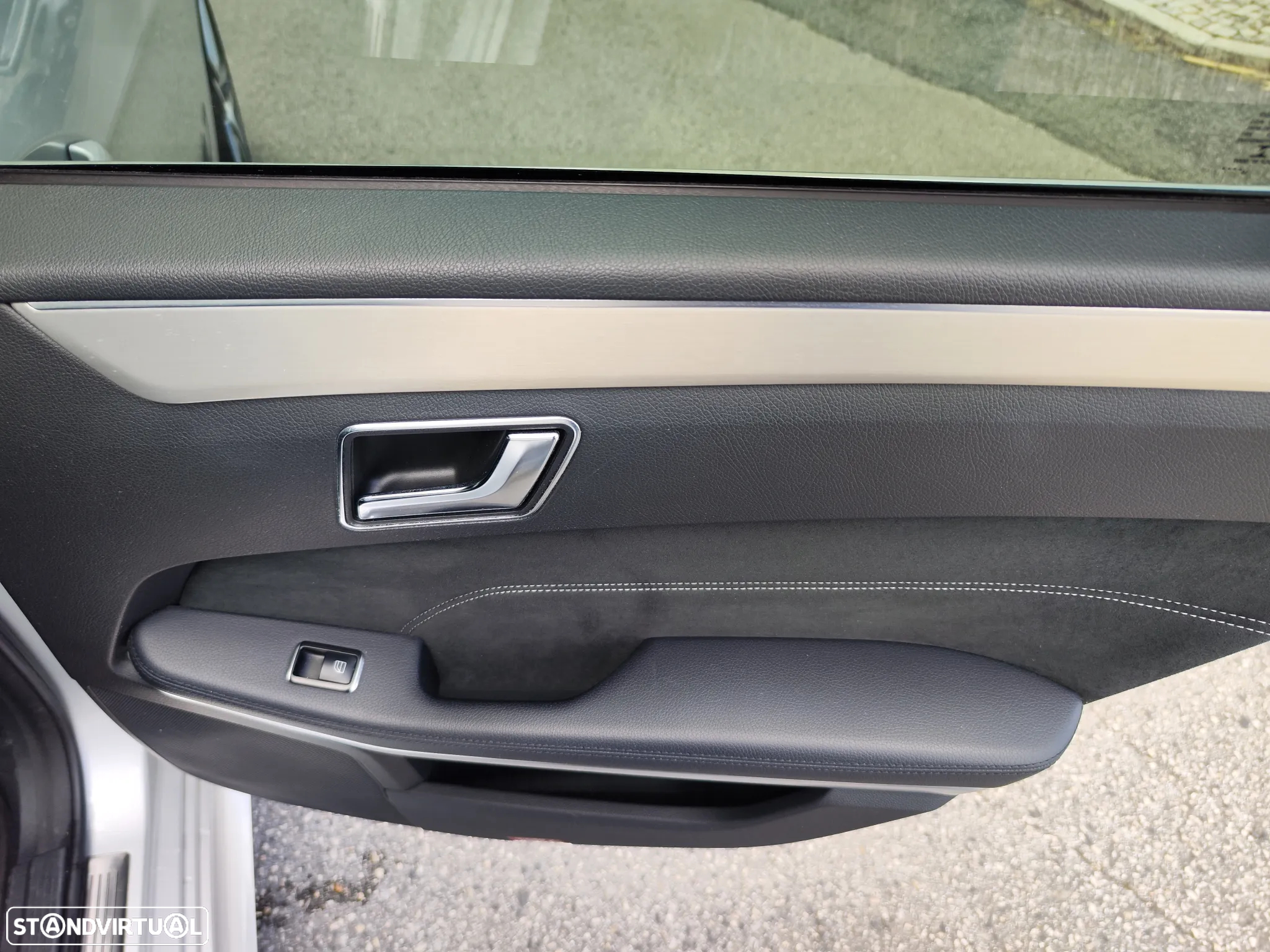 Mercedes-Benz E 300 Bluetec Hybrid Avantgarde - 18