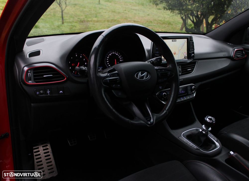 Hyundai i30 N 2.0 T-GDi Performance Pack - 29