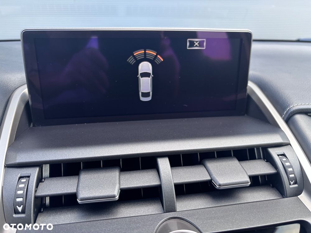 Lexus NX 300h F Impression AWD - 25