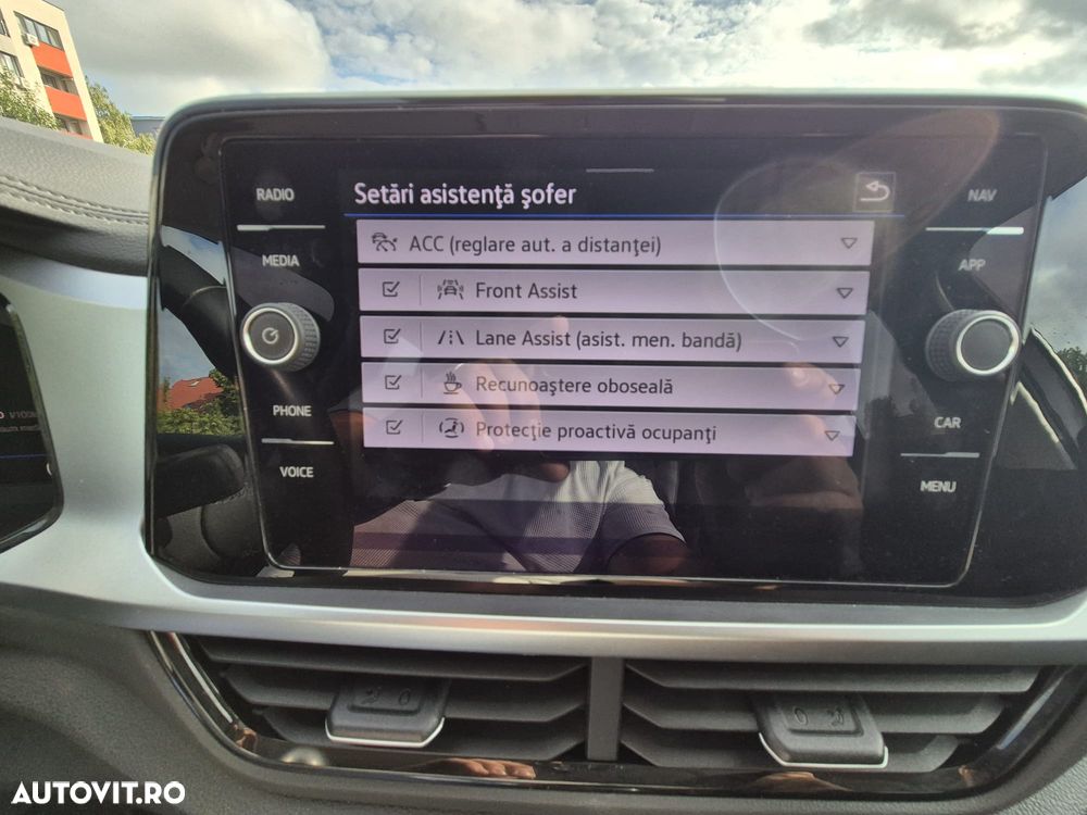 Volkswagen T-Roc 1.5 TSI Life - 27