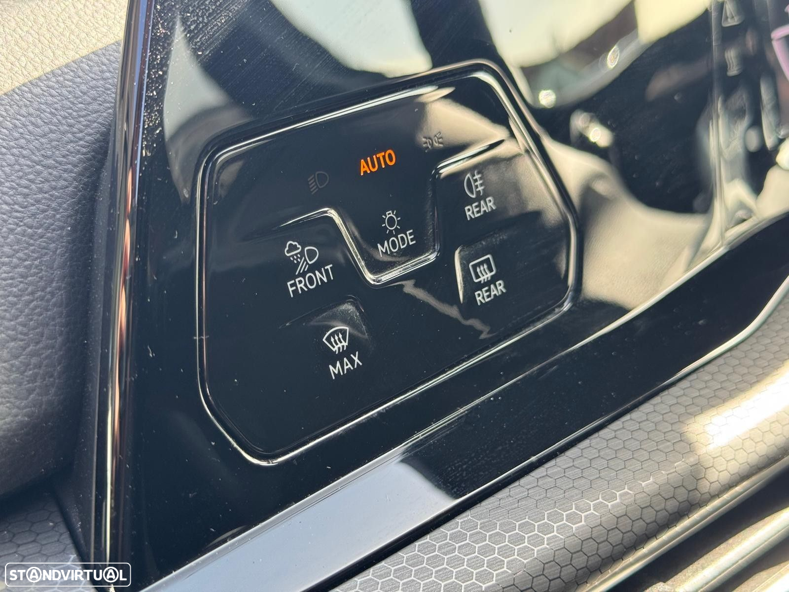 VW Golf 2.0 TSI GTI DSG - 27