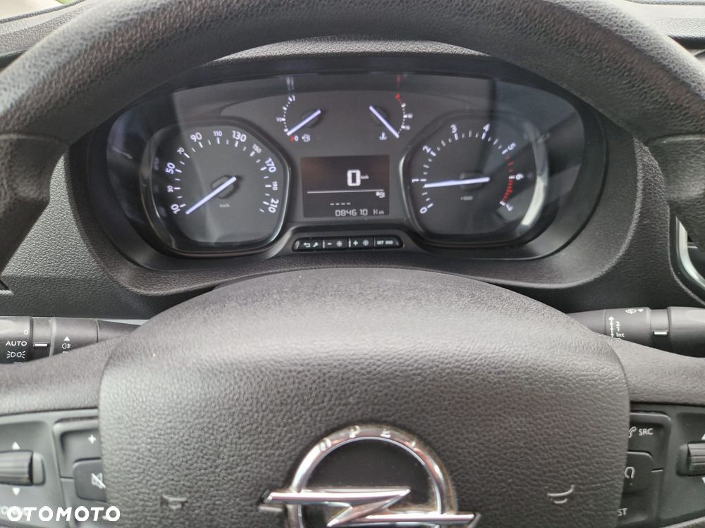 Opel Vivaro - 15