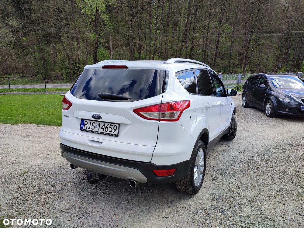 Ford Kuga 2.0 TDCi 2x4 Titanium - 2