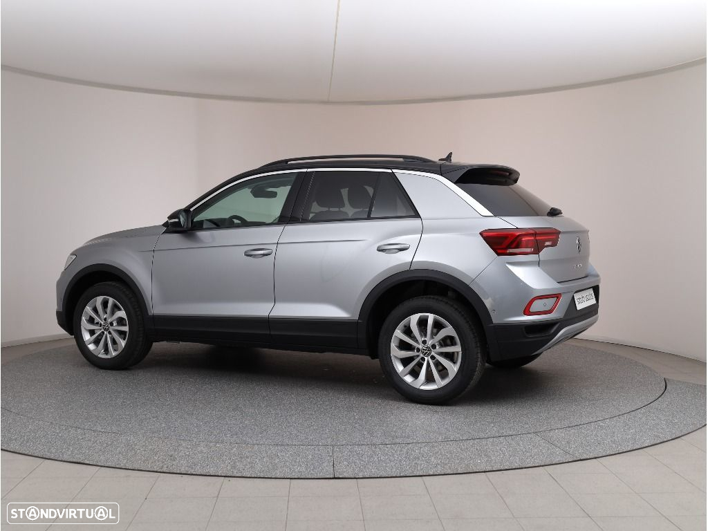 VW T-Roc 1.5 TSI Urban DSG - 7