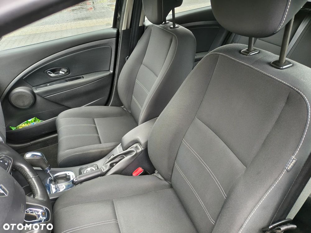 Renault Megane 1.5 dCi Zen EDC - 6