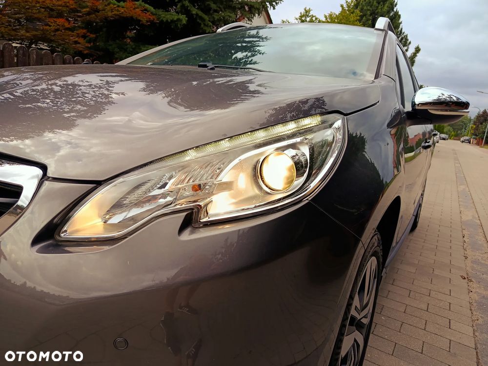 Peugeot 2008 - 10