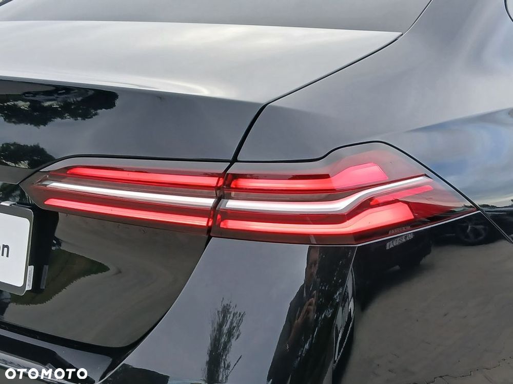 BMW Seria 5 520d mHEV M Sport - 11