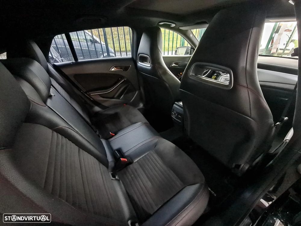 Mercedes-Benz CLA 220 d 7G-DCT AMG Line - 12