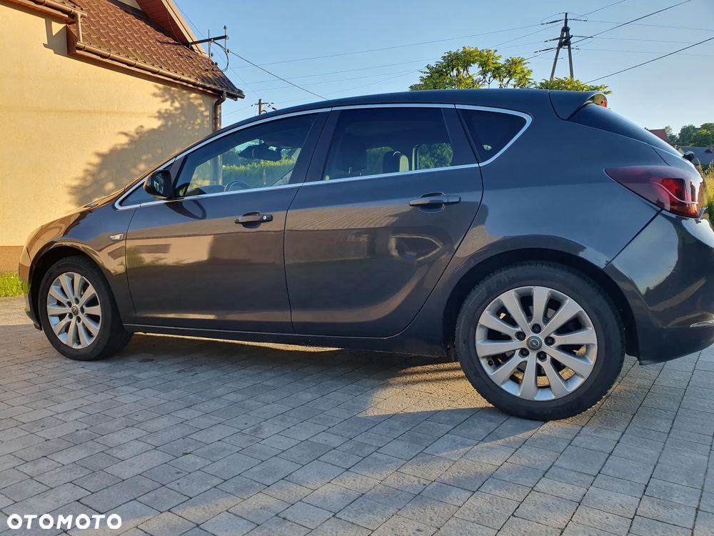 Opel Astra 1.6 CDTI Cosmo - 12