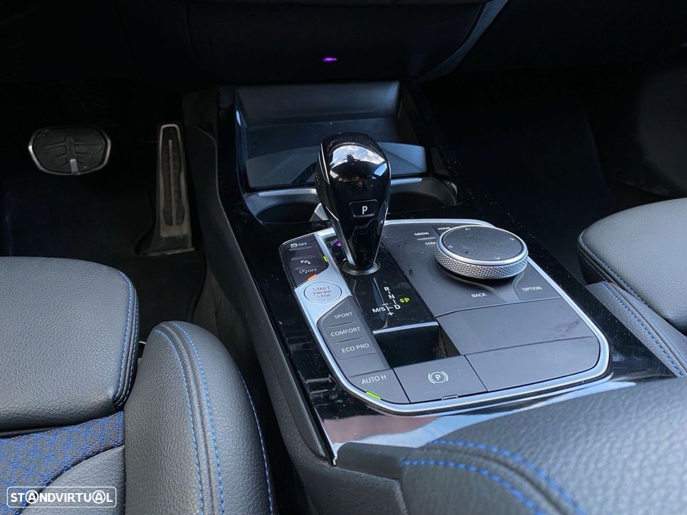 BMW 116 d Pack Desportivo M Auto - 12
