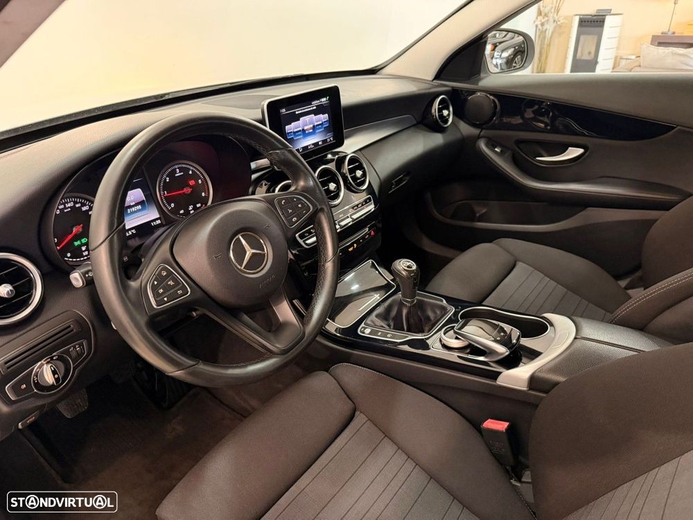 Mercedes-Benz C 200 - 11