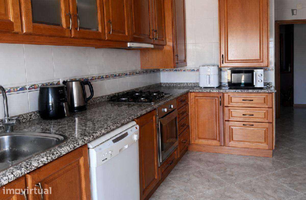Quarto - localizado em Leiria - Grande imagem: 5/10