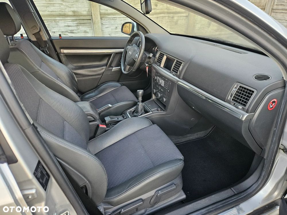 Opel Vectra 2.2 GTS - 16