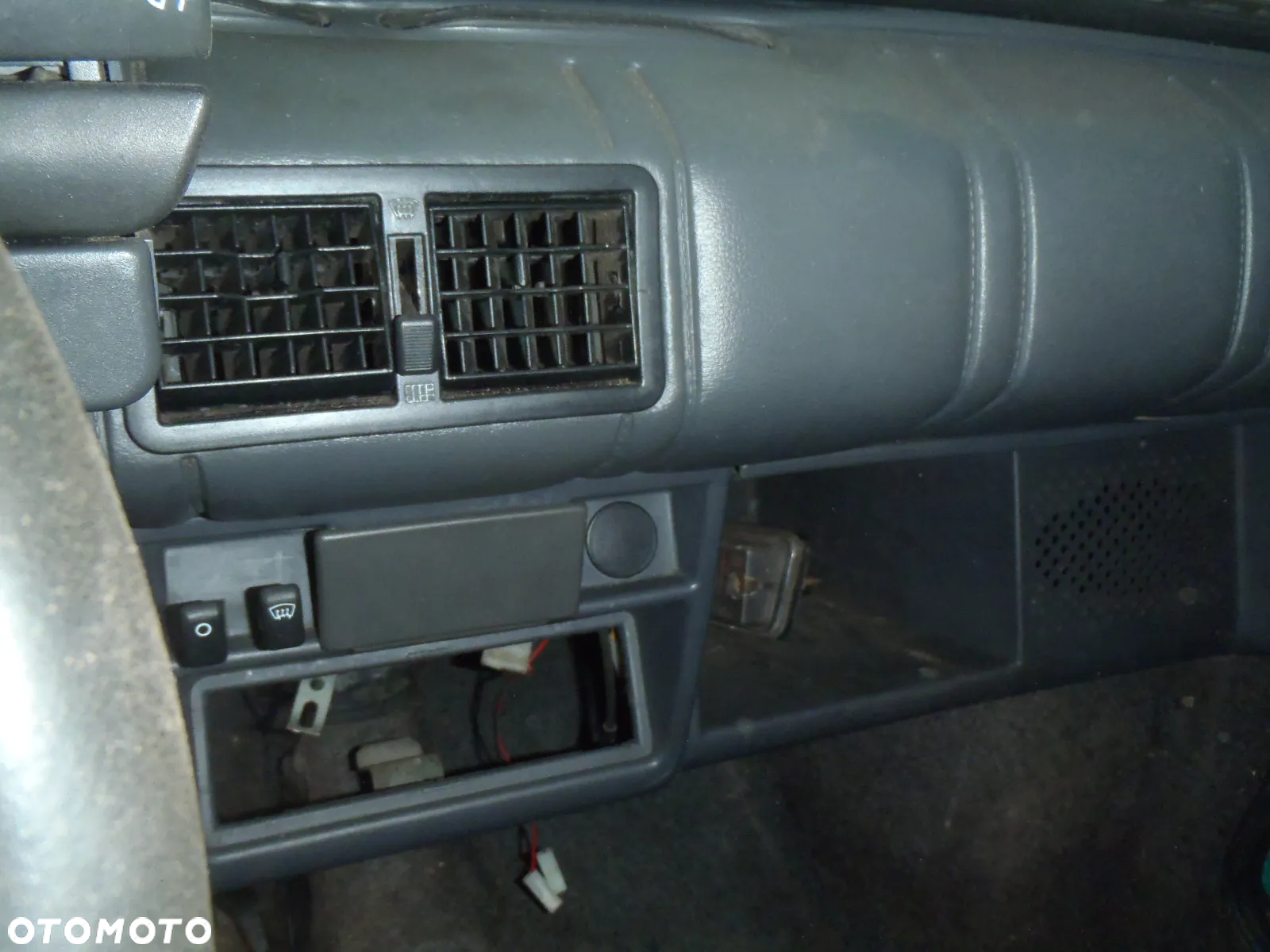 schowek półka nawiew cerata obicie  tunel środkowy fiat 126p maluch jak nowa - 5