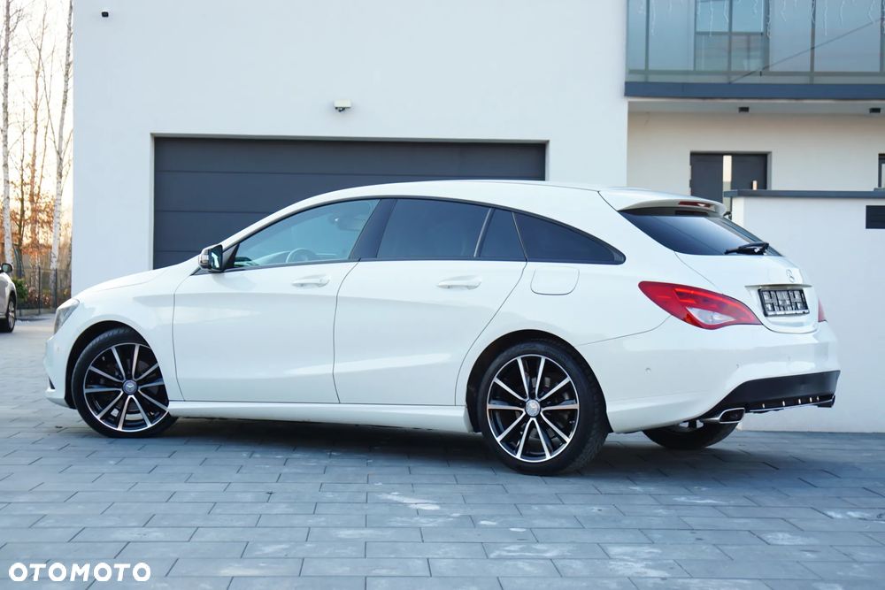 Mercedes-Benz CLA 180 7G-DCT UrbanStyle Edition - 15