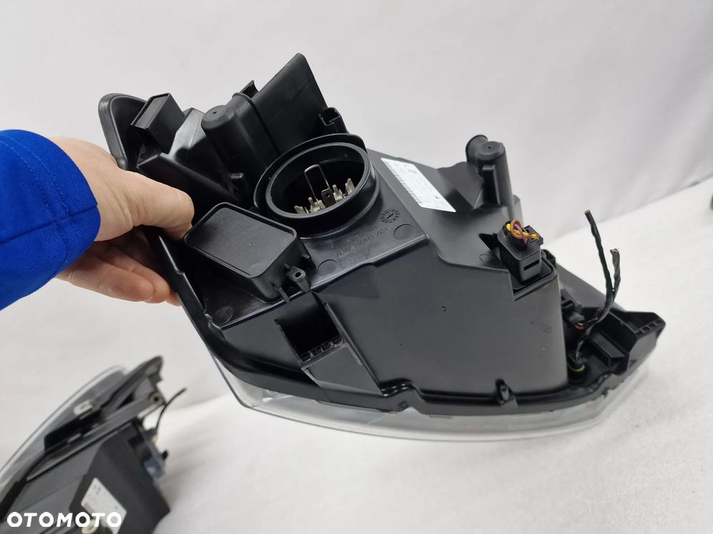 VW POLO 6R0 08- LEWA / PRAWA / KOMPLET LAMP PRZEDNICH FIRMY AUTOMOTIVE LIGHTING , NR 6RU941016 / 6RU941015 , NR AUKCJI LA394 - 21